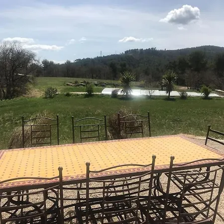 Avec Piscine, Au Calme Et En Pleine Nature! * Pierrevert