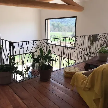 Avec Piscine, Au Calme Et En Pleine Nature! Pierrevert